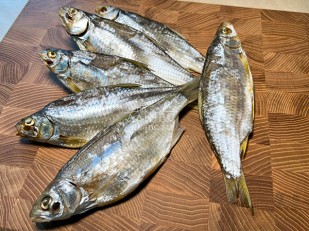 Орехи: Тарань вяленая (Азовская)