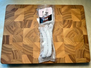 Чипсы из лаваша: Колбаски сыровяленые Mini Fuet 