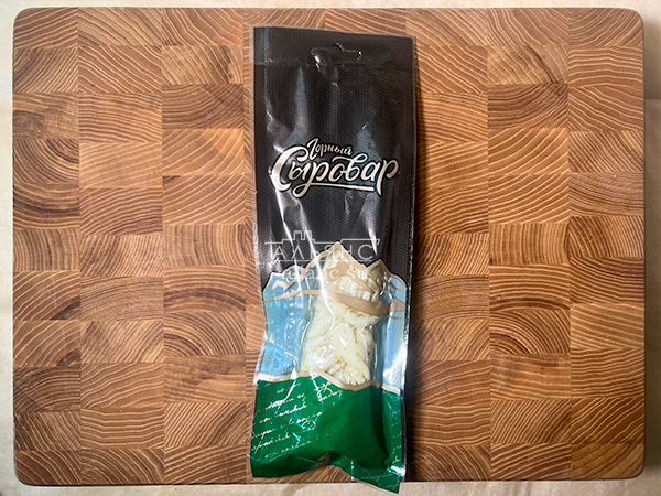 Сыр 100 гр ГОРНЫЙ СЫРОВАР (Косичка с укропом и чесноком) в Красково