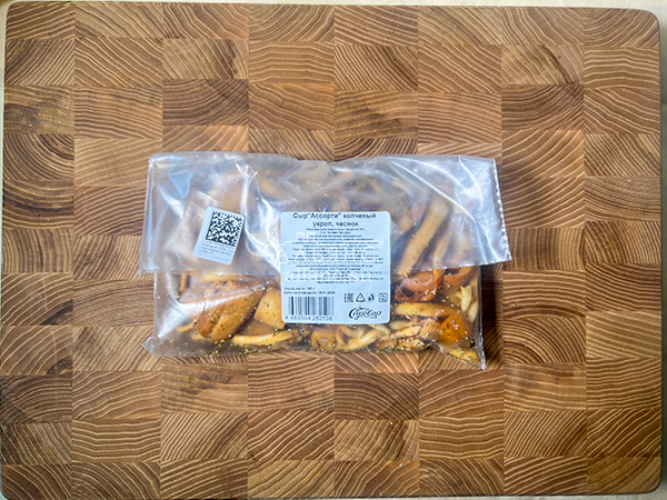 Сыр 150 гр ГОРНЫЙ СЫРОВАР (Ассорти копчёный с укропом и чесноком) в Красково