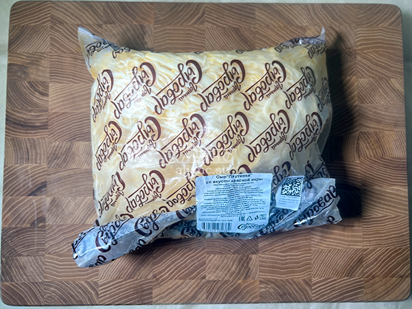 Сыр 1 кг ГОРНЫЙ СЫРОВАР (Паутинка со вкусом красной икры) в Красково